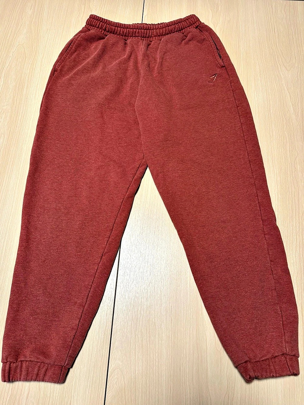 Gymshark Jogger Sweatpants in Red / Burgundy Size Extra Small Like New